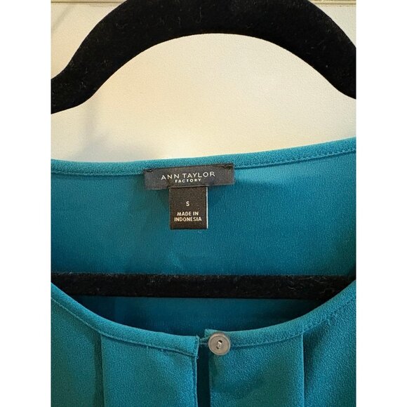 Ann Taylor Blouse - Picture 2 of 3